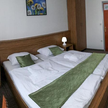 Restavracija In Prenocisca Carda Hotel Martjanci Eksteriør billede