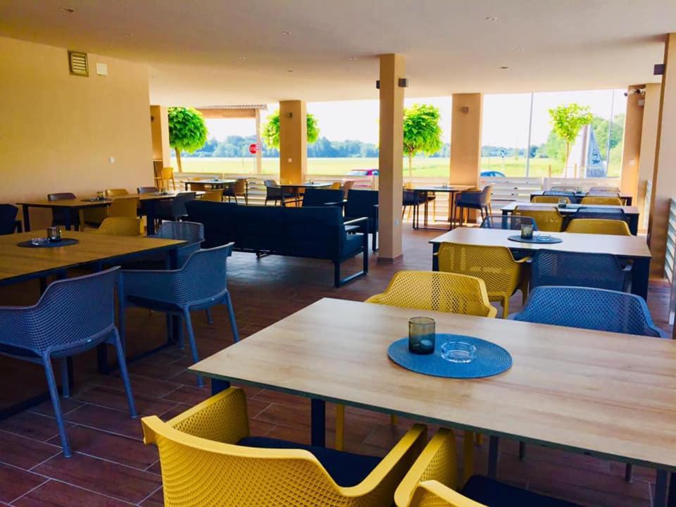 Restavracija In Prenocisca Carda Hotel Martjanci Eksteriør billede