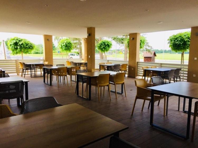 Restavracija In Prenocisca Carda Hotel Martjanci Eksteriør billede