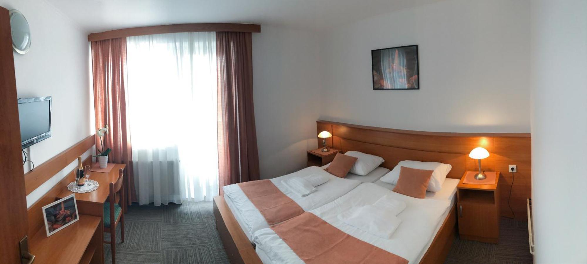 Restavracija In Prenocisca Carda Hotel Martjanci Eksteriør billede